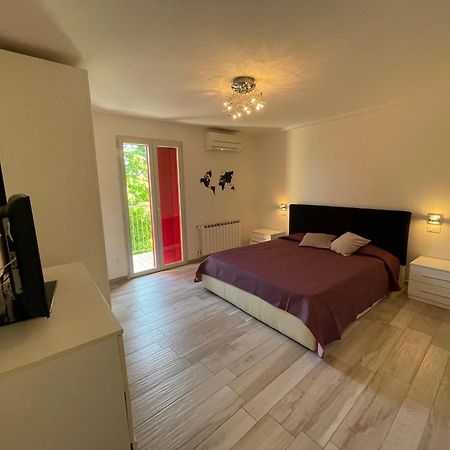 Reverso - Alloggi Con Solarium Vista Mare Caorle Exterior foto