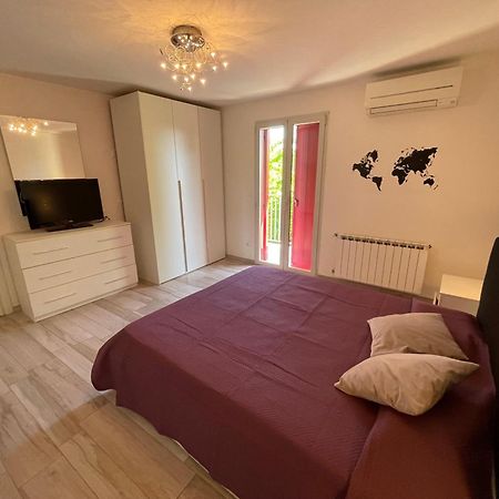 Reverso - Alloggi Con Solarium Vista Mare Caorle Exterior foto
